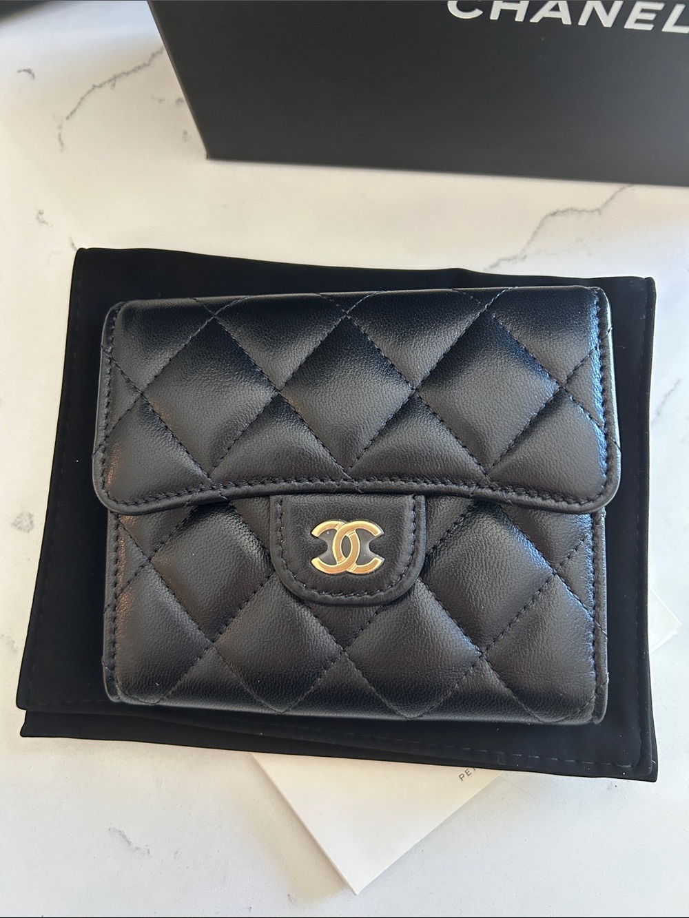 CHANEL Petite Maroquinerie Black Quilted Leather Mini Wallet with Gold CC NWOT! - Picture 12 of 16